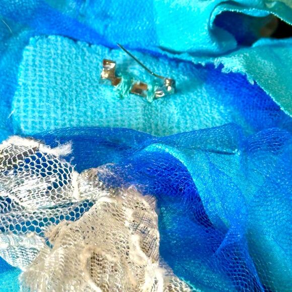 Super Fun Blue Hues Silk Lace and Tulle Flower Brooch - Picture 5 of 6